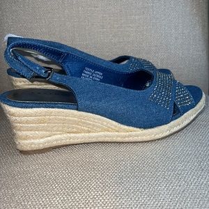 Karen Scott KS-Dotti